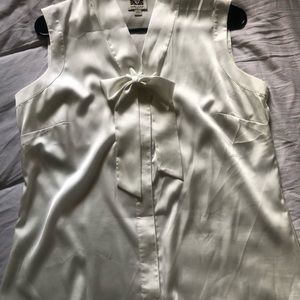 Sleeveless Anne Klein Blouse